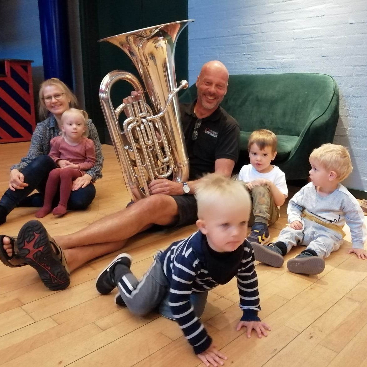 Charlie Og Tuba